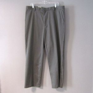 NEW Dockers Washed Chino Relaxed Fit Gray 38 x 30